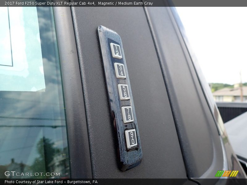 Magnetic / Medium Earth Gray 2017 Ford F250 Super Duty XLT Regular Cab 4x4