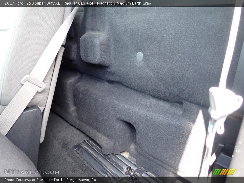 Magnetic / Medium Earth Gray 2017 Ford F250 Super Duty XLT Regular Cab 4x4