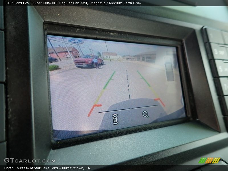 Magnetic / Medium Earth Gray 2017 Ford F250 Super Duty XLT Regular Cab 4x4