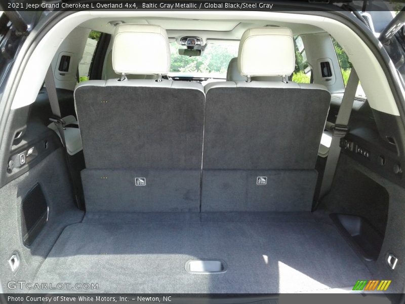  2021 Grand Cherokee L Overland 4x4 Trunk