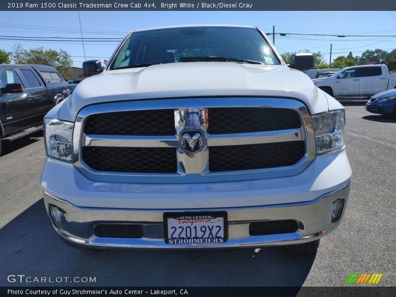 Bright White / Black/Diesel Gray 2019 Ram 1500 Classic Tradesman Crew Cab 4x4