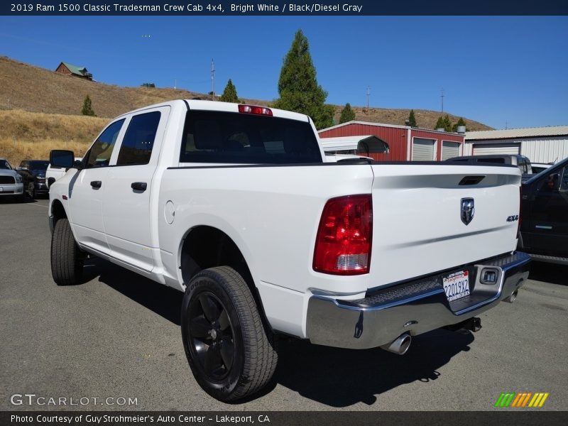 Bright White / Black/Diesel Gray 2019 Ram 1500 Classic Tradesman Crew Cab 4x4