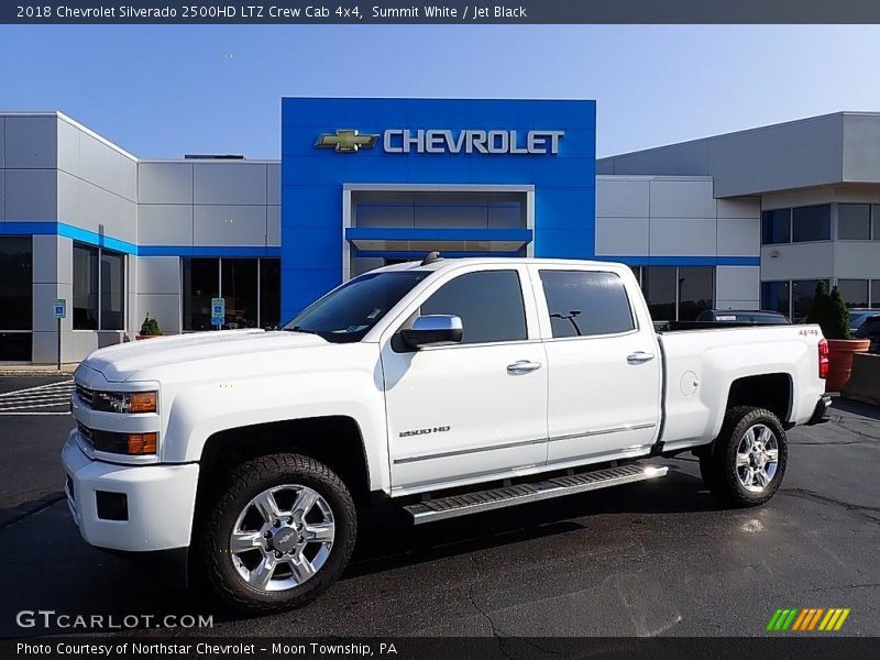 Front 3/4 View of 2018 Silverado 2500HD LTZ Crew Cab 4x4