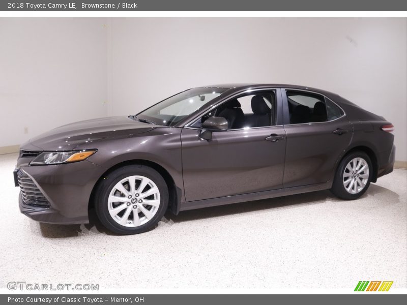 Brownstone / Black 2018 Toyota Camry LE