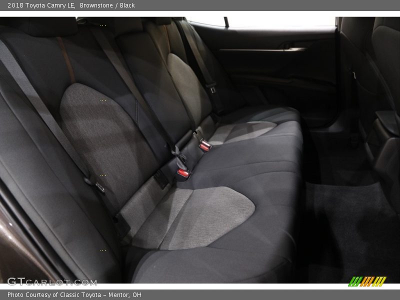 Brownstone / Black 2018 Toyota Camry LE
