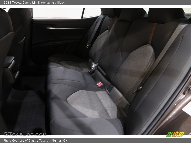 Brownstone / Black 2018 Toyota Camry LE