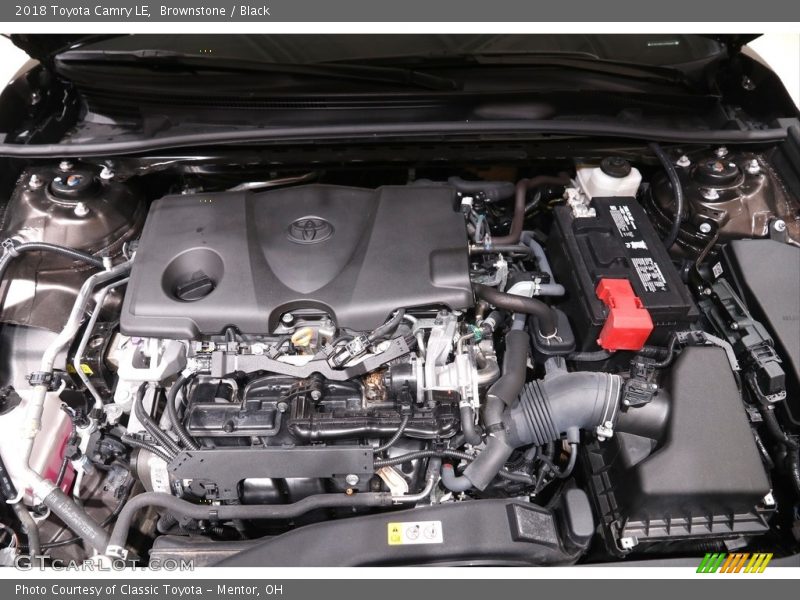 Brownstone / Black 2018 Toyota Camry LE