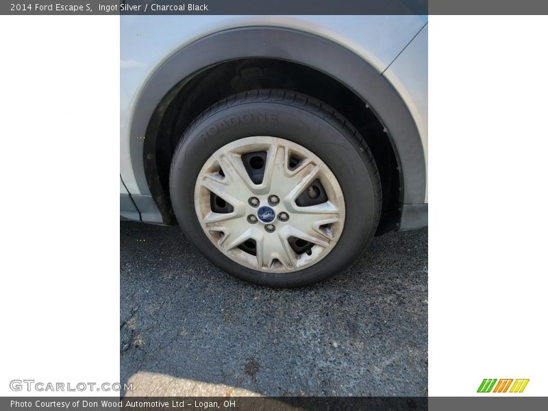 Ingot Silver / Charcoal Black 2014 Ford Escape S