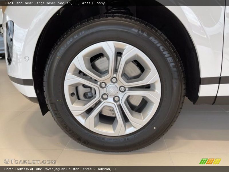 Fuji White / Ebony 2021 Land Rover Range Rover Evoque S