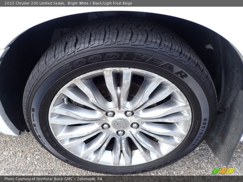 Bright White / Black/Light Frost Beige 2013 Chrysler 200 Limited Sedan