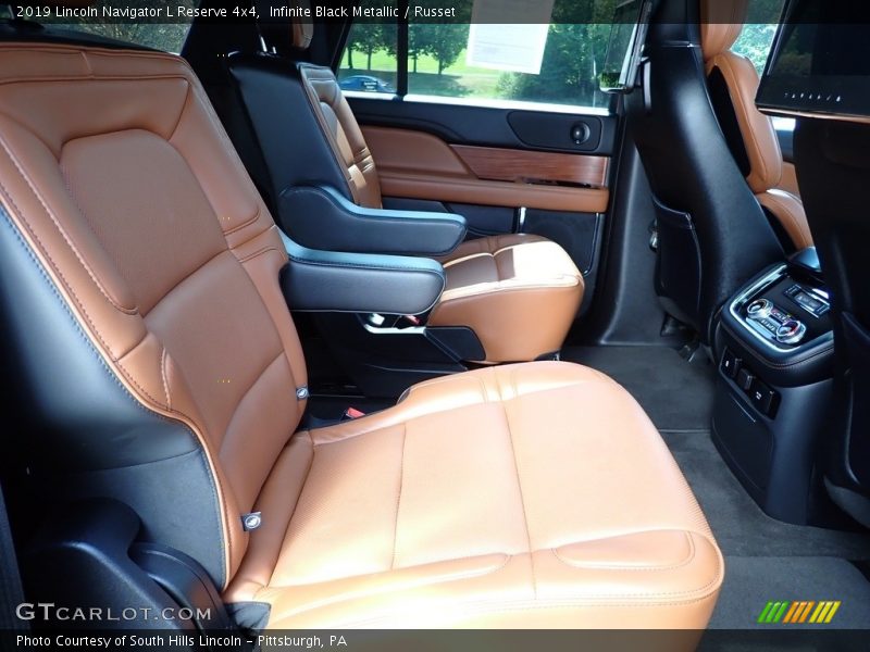 Rear Seat of 2019 Navigator L Reserve 4x4