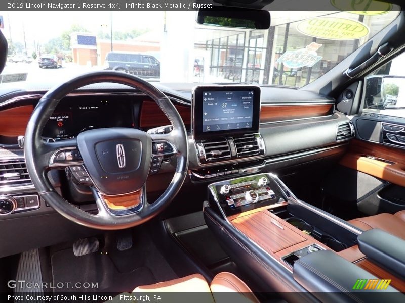  2019 Navigator L Reserve 4x4 Russet Interior