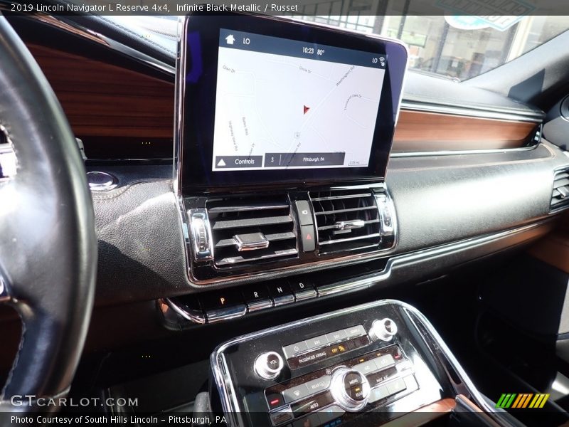Navigation of 2019 Navigator L Reserve 4x4