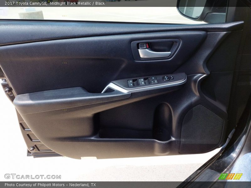 Midnight Black Metallic / Black 2017 Toyota Camry SE