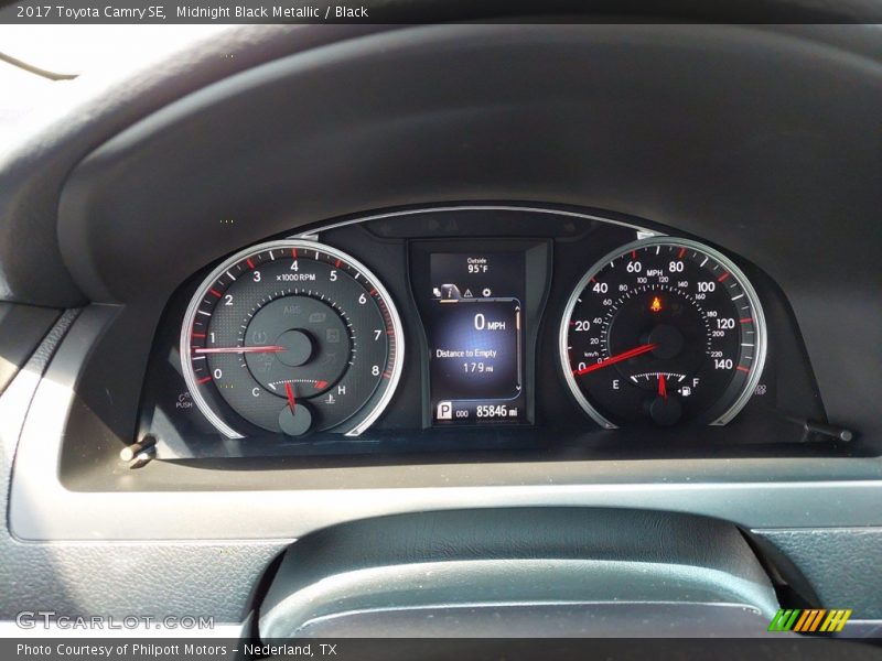 Midnight Black Metallic / Black 2017 Toyota Camry SE