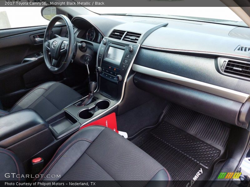 Midnight Black Metallic / Black 2017 Toyota Camry SE