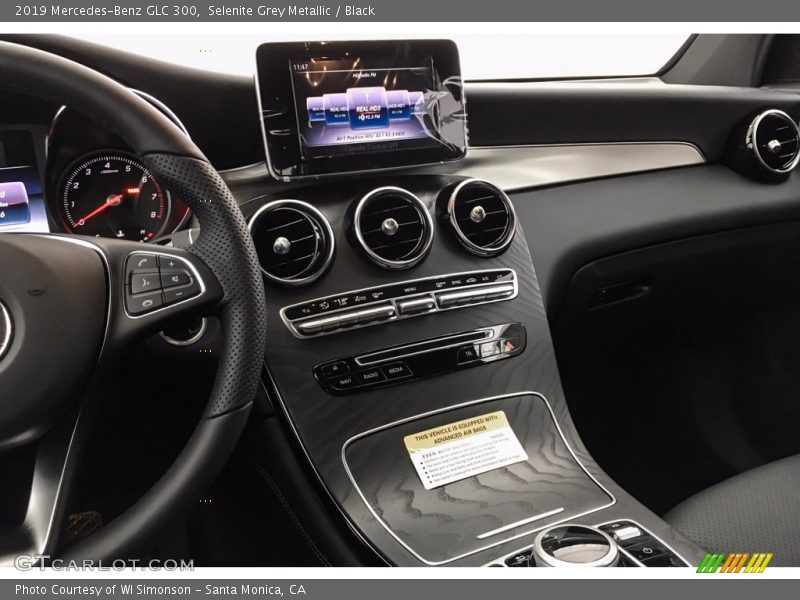 Selenite Grey Metallic / Black 2019 Mercedes-Benz GLC 300