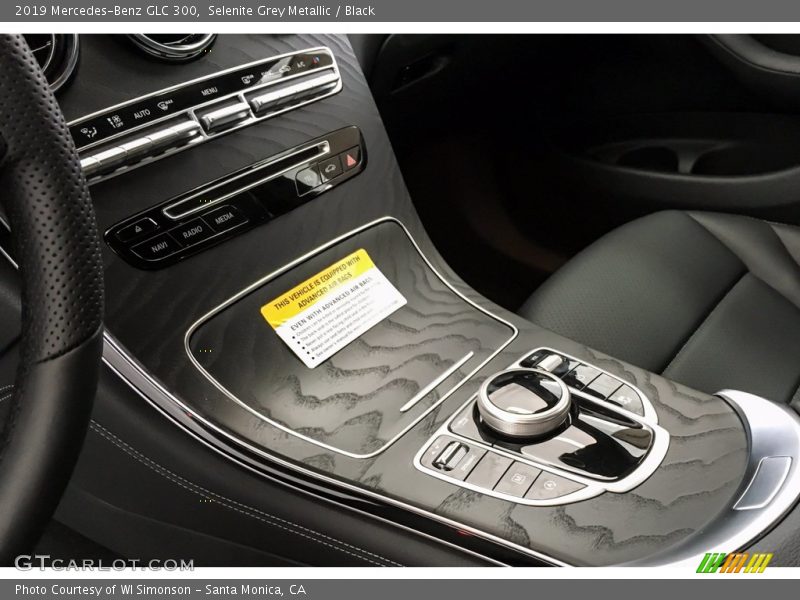 Selenite Grey Metallic / Black 2019 Mercedes-Benz GLC 300