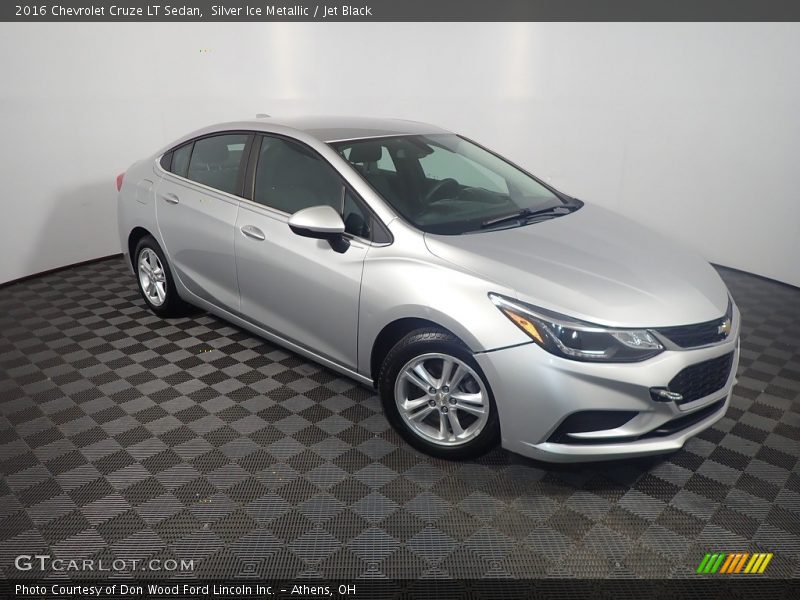 Silver Ice Metallic / Jet Black 2016 Chevrolet Cruze LT Sedan