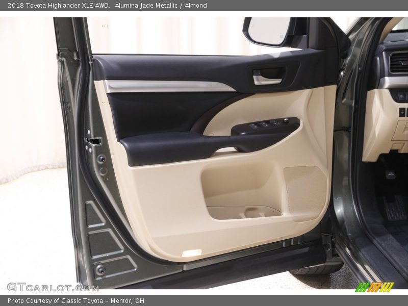 Alumina Jade Metallic / Almond 2018 Toyota Highlander XLE AWD