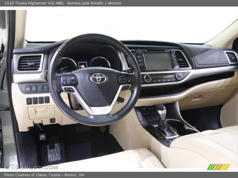 Alumina Jade Metallic / Almond 2018 Toyota Highlander XLE AWD
