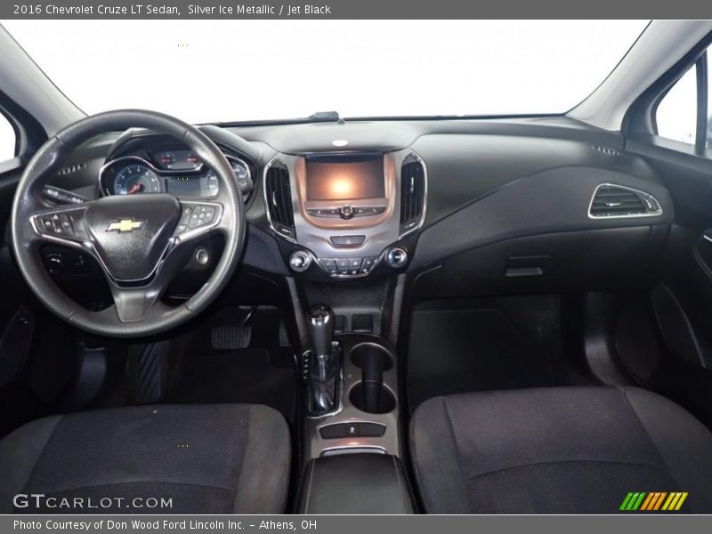 Silver Ice Metallic / Jet Black 2016 Chevrolet Cruze LT Sedan