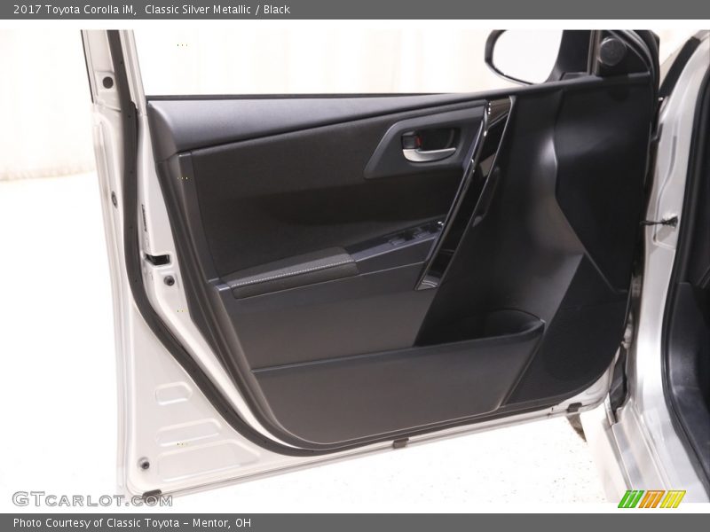 Classic Silver Metallic / Black 2017 Toyota Corolla iM
