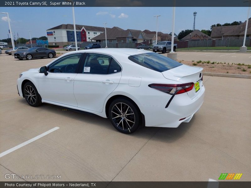 Super White / Black 2021 Toyota Camry SE