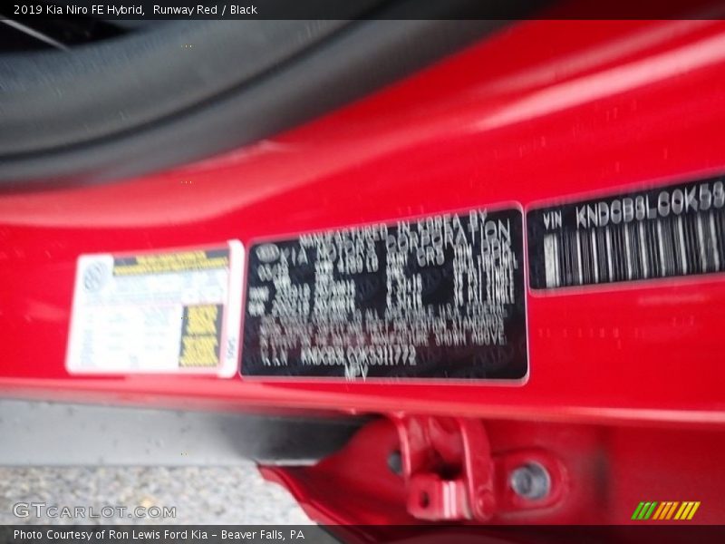 Runway Red / Black 2019 Kia Niro FE Hybrid