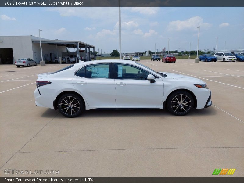 Super White / Black 2021 Toyota Camry SE
