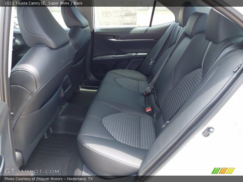 Super White / Black 2021 Toyota Camry SE