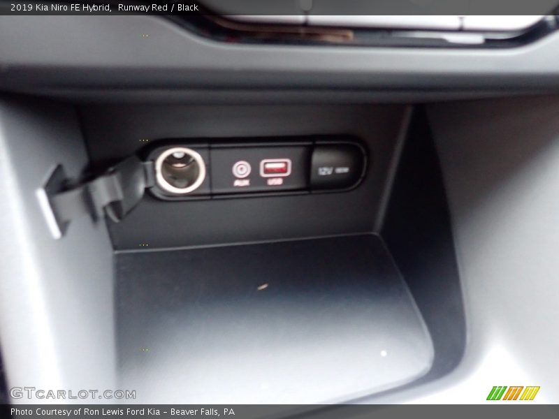 Runway Red / Black 2019 Kia Niro FE Hybrid