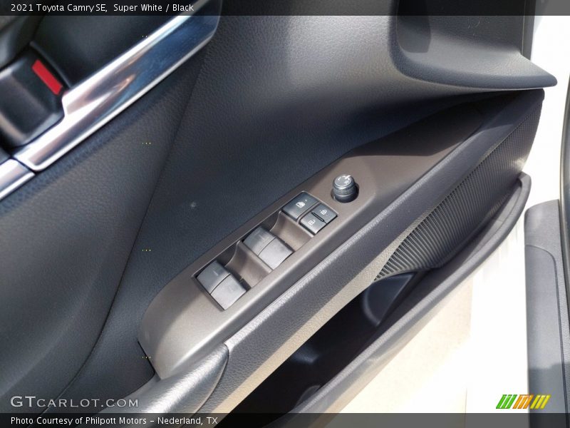 Super White / Black 2021 Toyota Camry SE