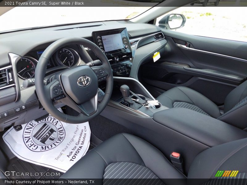 Super White / Black 2021 Toyota Camry SE