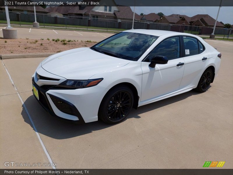 Super White / Black 2021 Toyota Camry SE Nightshade