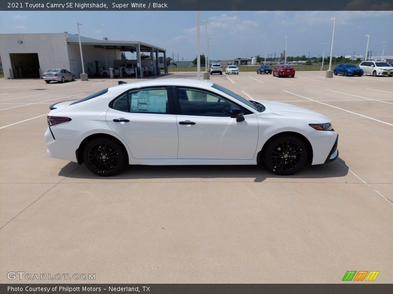 Super White / Black 2021 Toyota Camry SE Nightshade