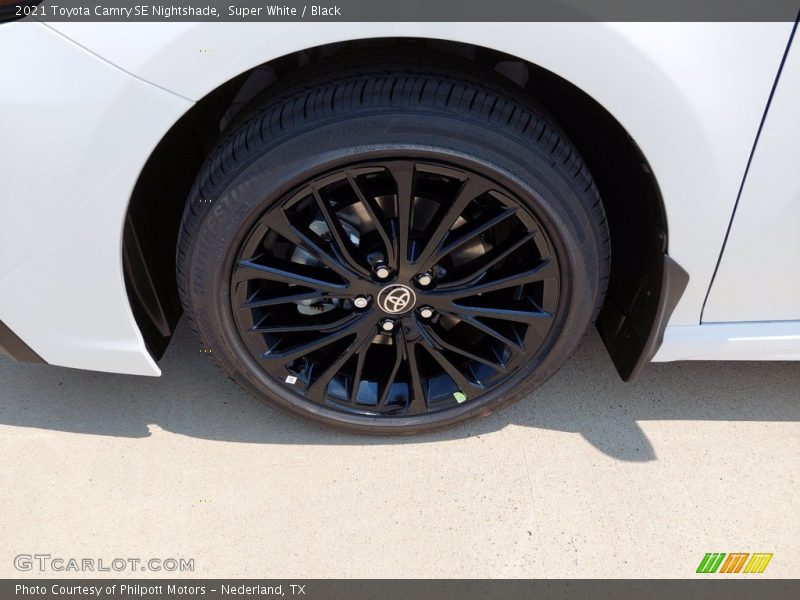 Super White / Black 2021 Toyota Camry SE Nightshade