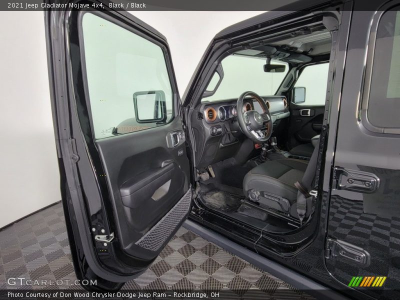 Black / Black 2021 Jeep Gladiator Mojave 4x4