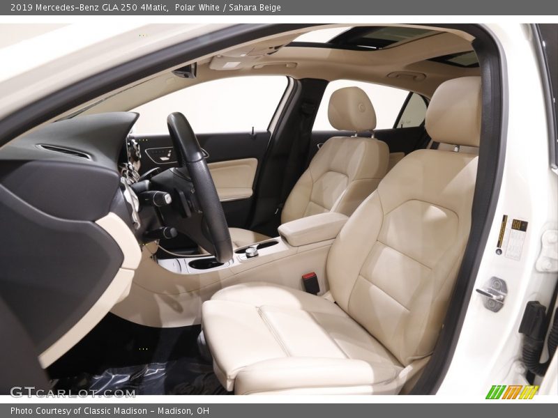 Polar White / Sahara Beige 2019 Mercedes-Benz GLA 250 4Matic