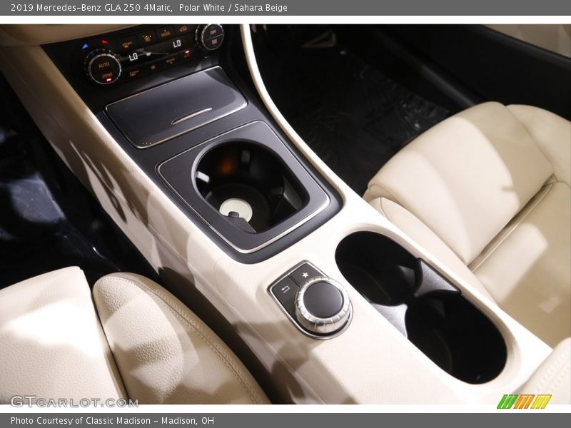 Polar White / Sahara Beige 2019 Mercedes-Benz GLA 250 4Matic