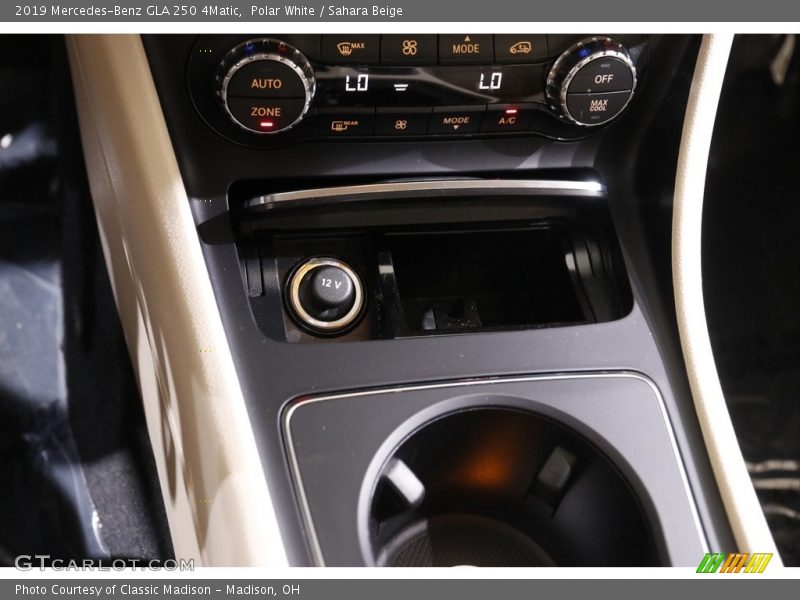 Polar White / Sahara Beige 2019 Mercedes-Benz GLA 250 4Matic