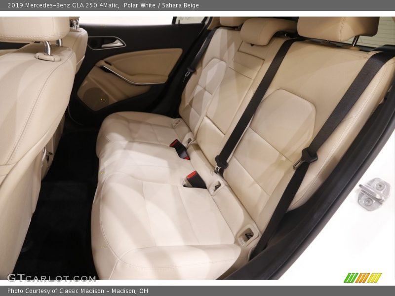Polar White / Sahara Beige 2019 Mercedes-Benz GLA 250 4Matic