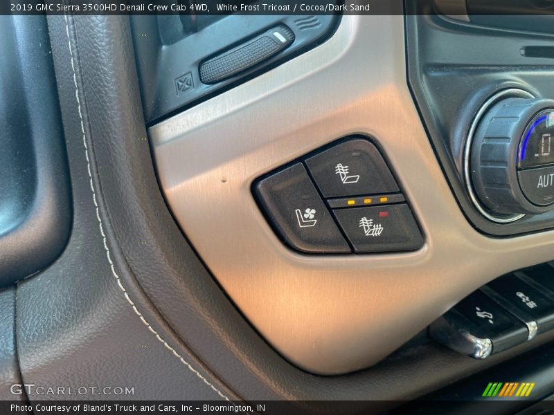 White Frost Tricoat / Cocoa/Dark Sand 2019 GMC Sierra 3500HD Denali Crew Cab 4WD