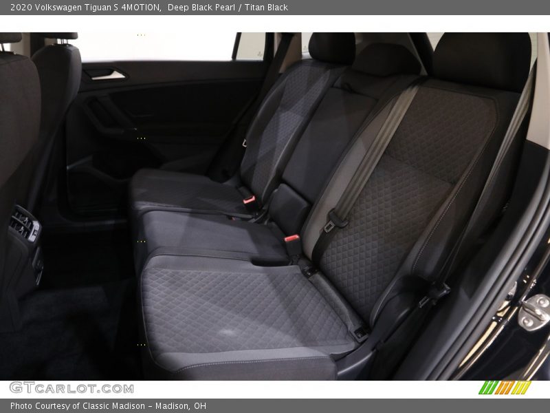 Deep Black Pearl / Titan Black 2020 Volkswagen Tiguan S 4MOTION