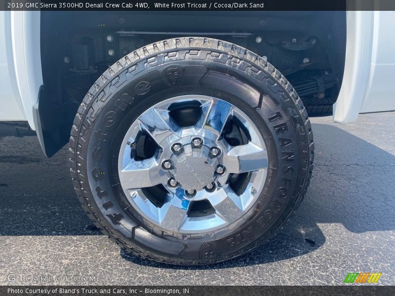 White Frost Tricoat / Cocoa/Dark Sand 2019 GMC Sierra 3500HD Denali Crew Cab 4WD