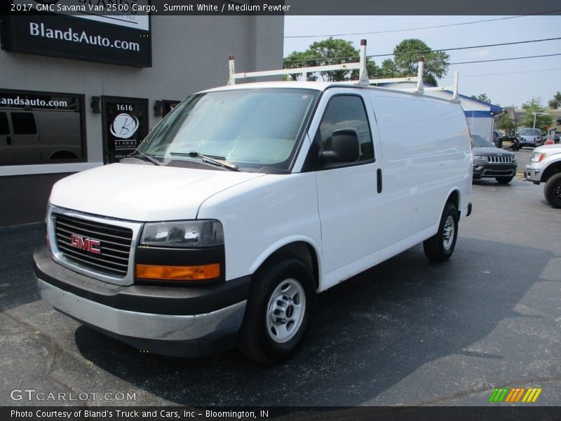Summit White / Medium Pewter 2017 GMC Savana Van 2500 Cargo