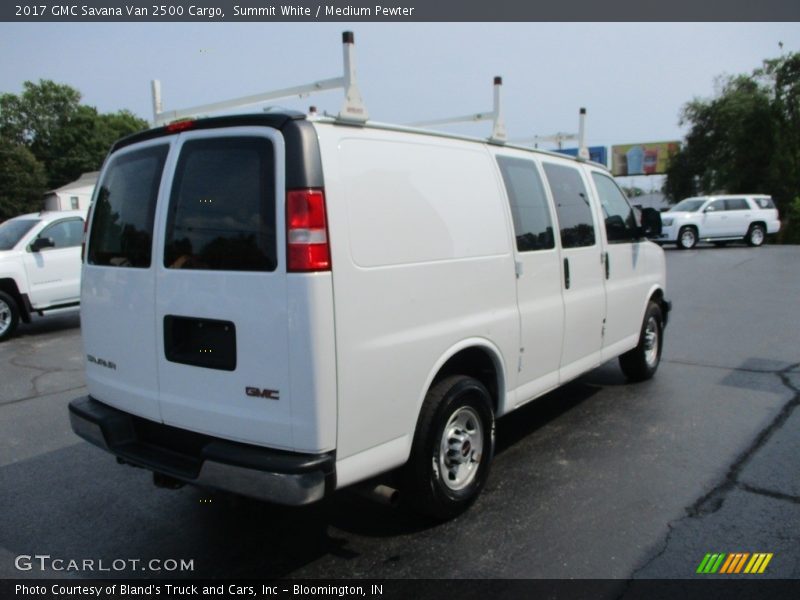 Summit White / Medium Pewter 2017 GMC Savana Van 2500 Cargo