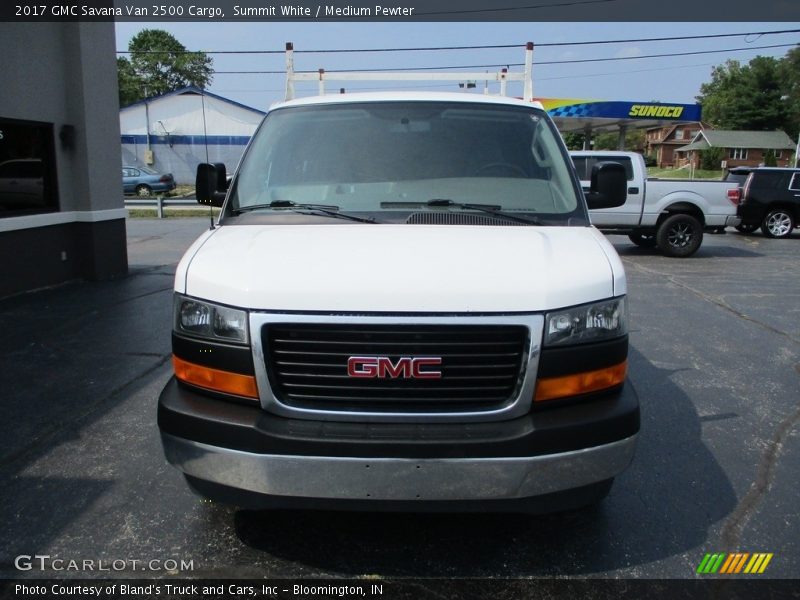 Summit White / Medium Pewter 2017 GMC Savana Van 2500 Cargo
