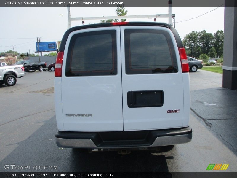 Summit White / Medium Pewter 2017 GMC Savana Van 2500 Cargo