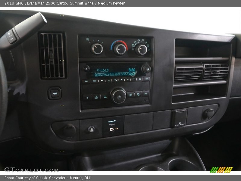 Summit White / Medium Pewter 2018 GMC Savana Van 2500 Cargo